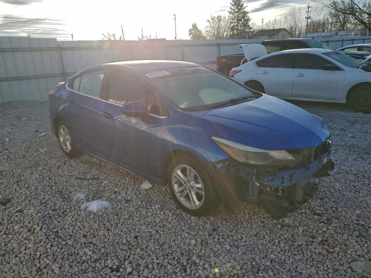 2017 Chevrolet Cruze Lt - Image 4