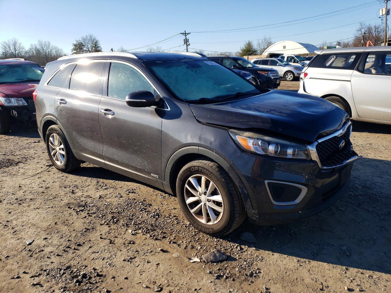 2018 Kia Sorento - Image 4