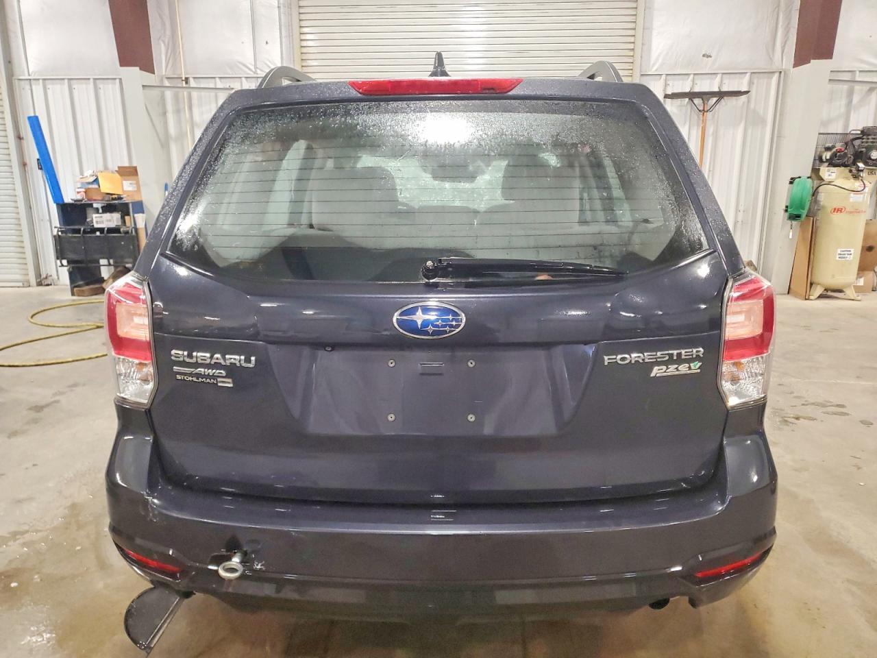 2017 Subaru Forester 2.5I - Image 6