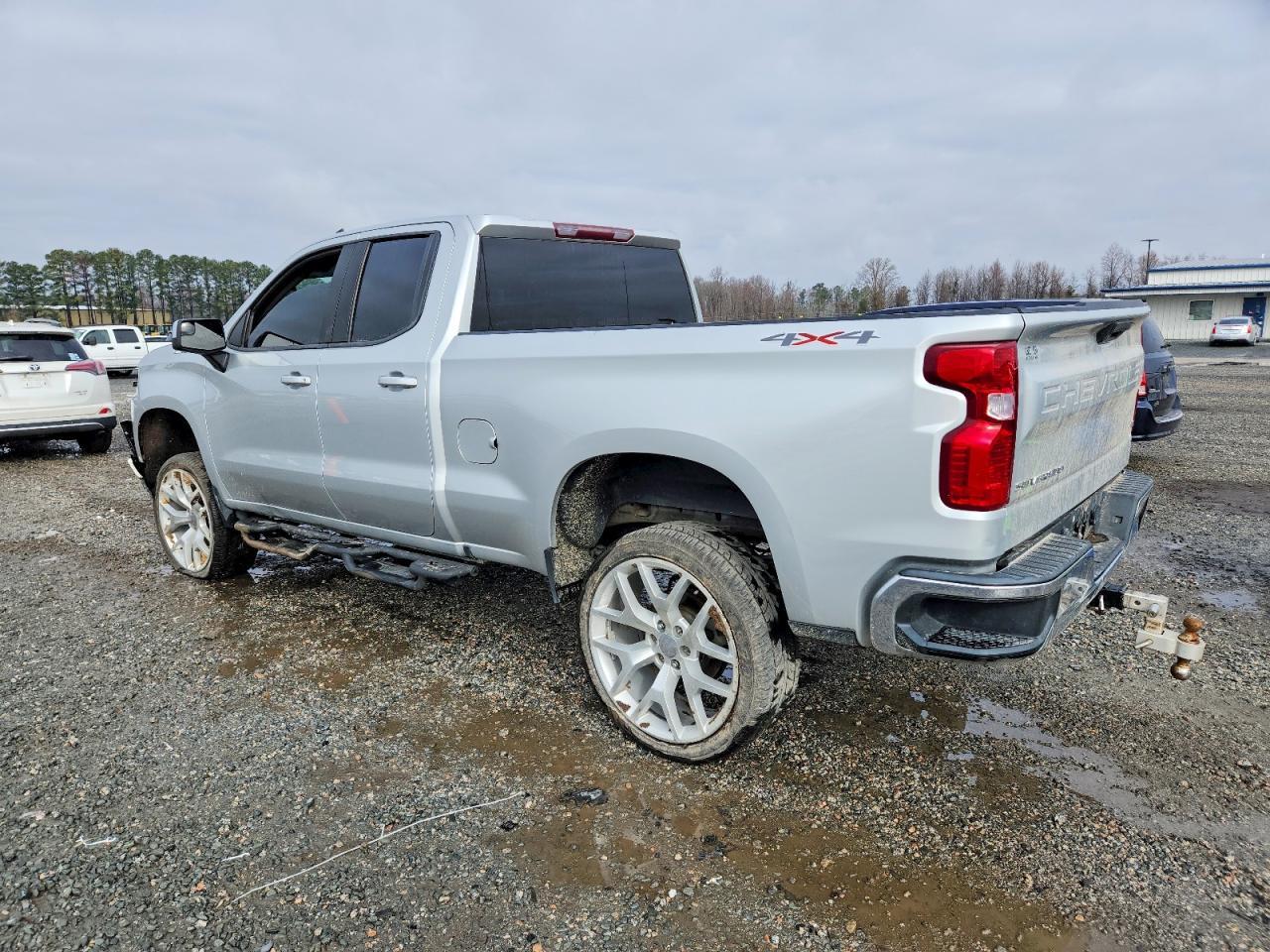 2020 Chevrolet Silverado K1500 Lt - Фото 2