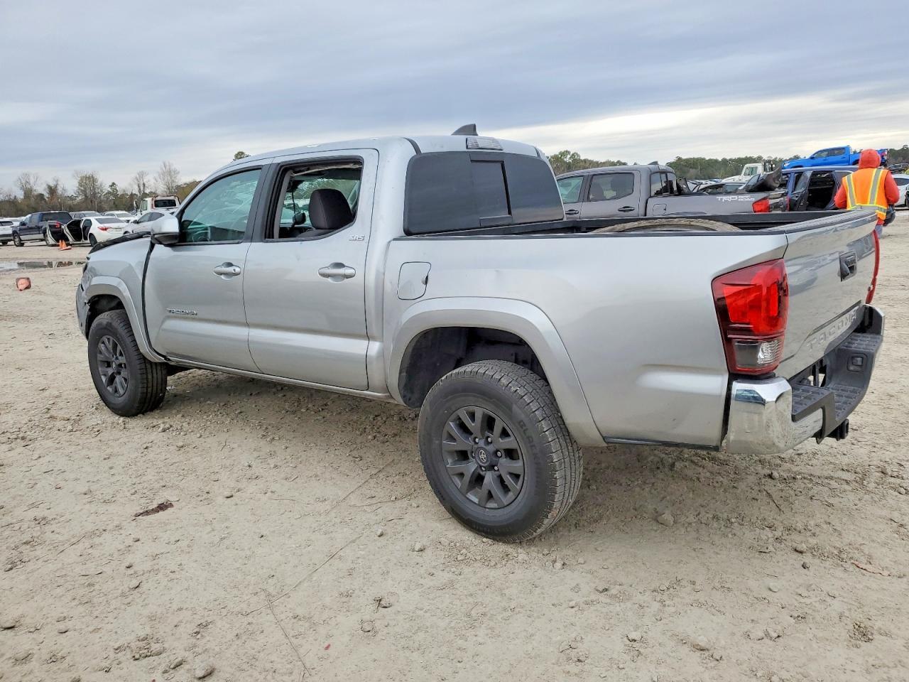 2023 Toyota Tacoma Double Cab - Фото 3