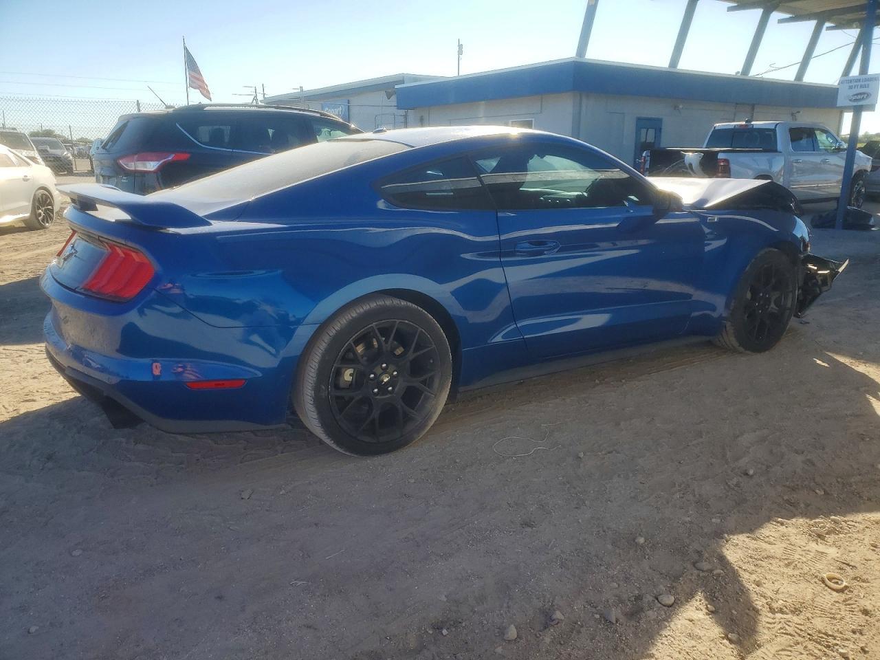 2018 Ford Mustang - Фото 3