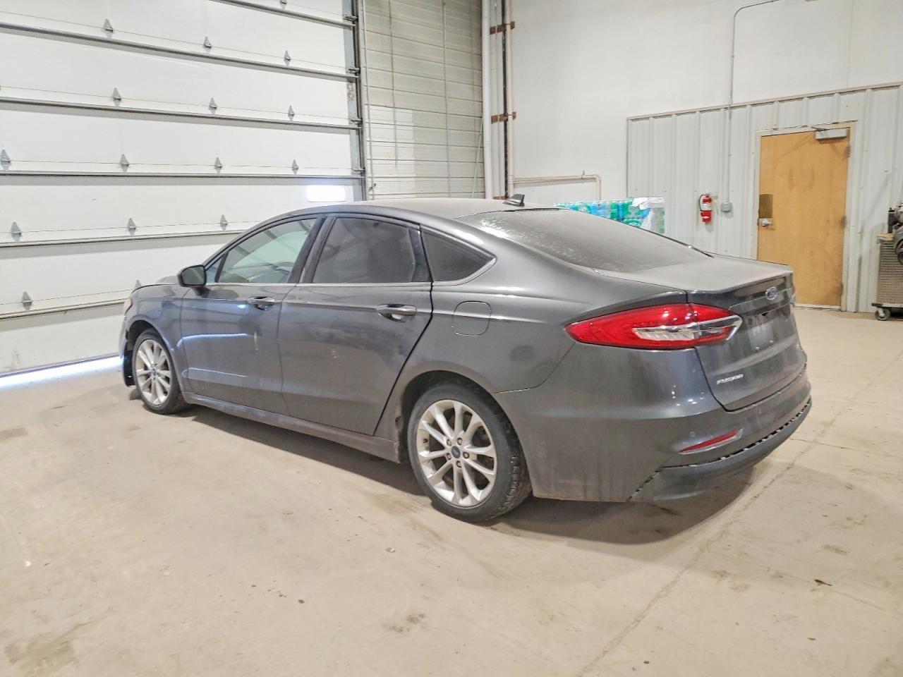 2019 Ford Fusion Se - Фото 2
