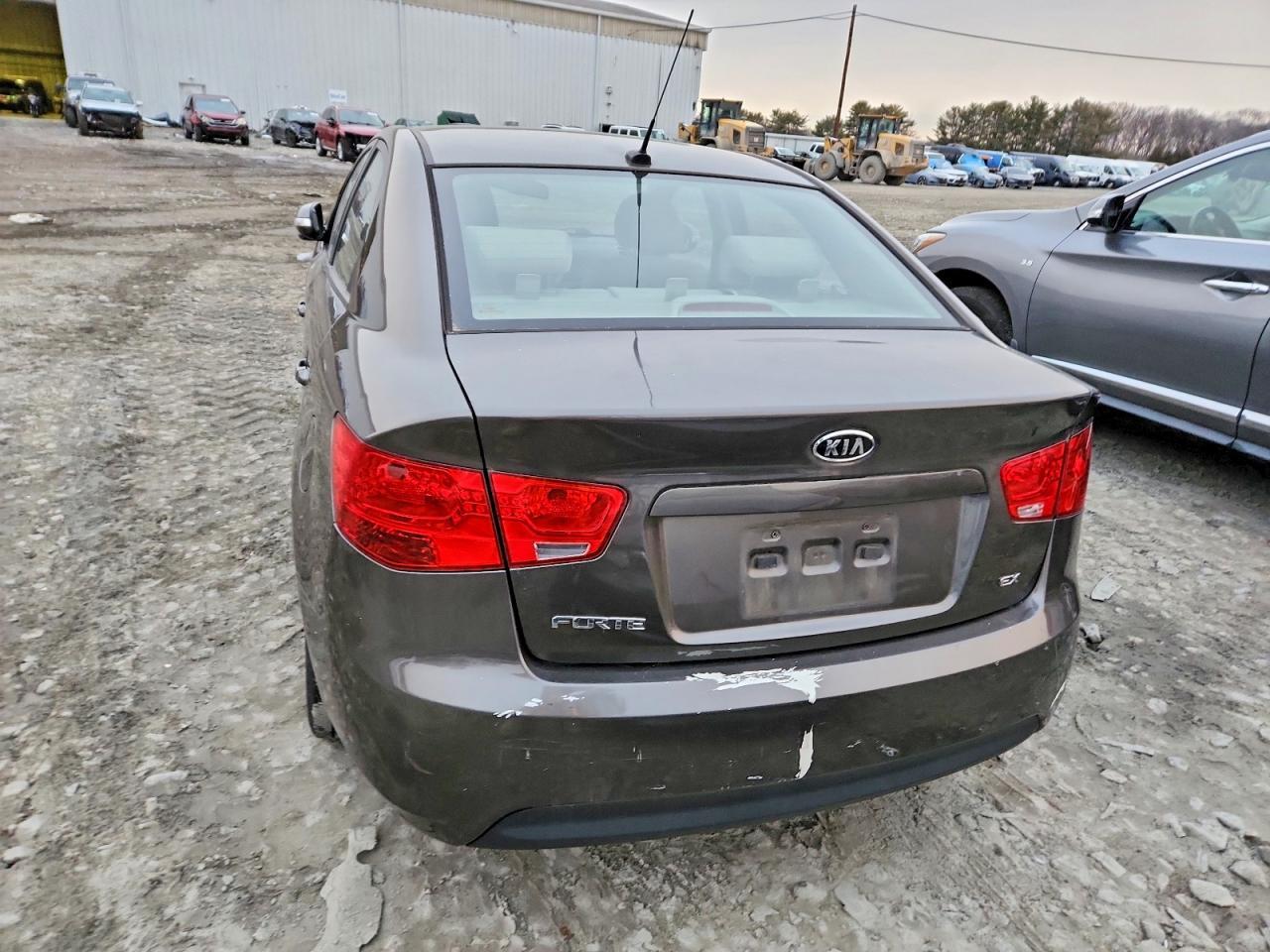 2010 Kia Forte Ex - Image 6