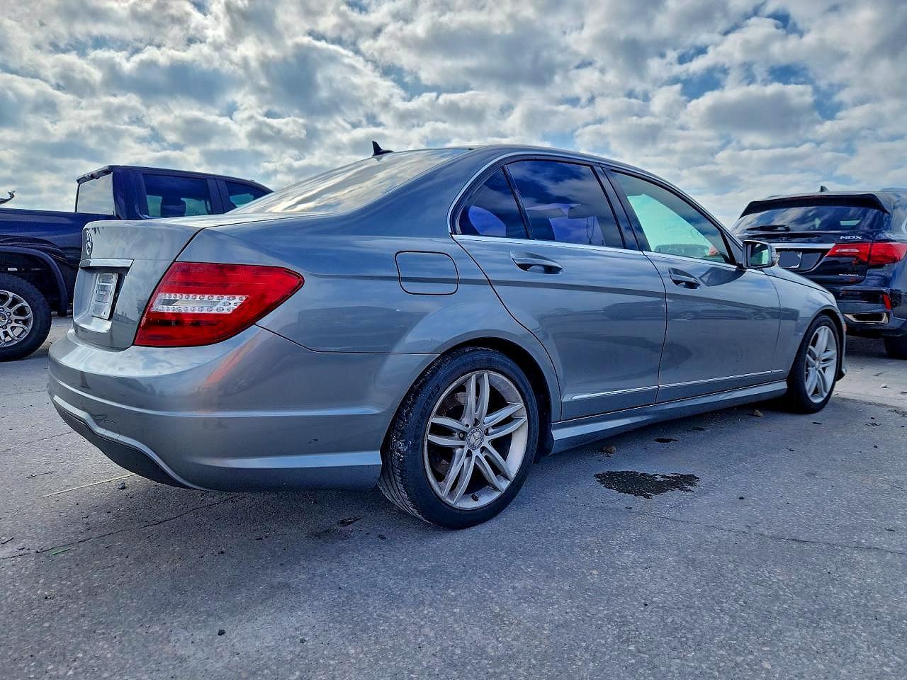 2012 Mercedes-Benz C 250 - Фото 3