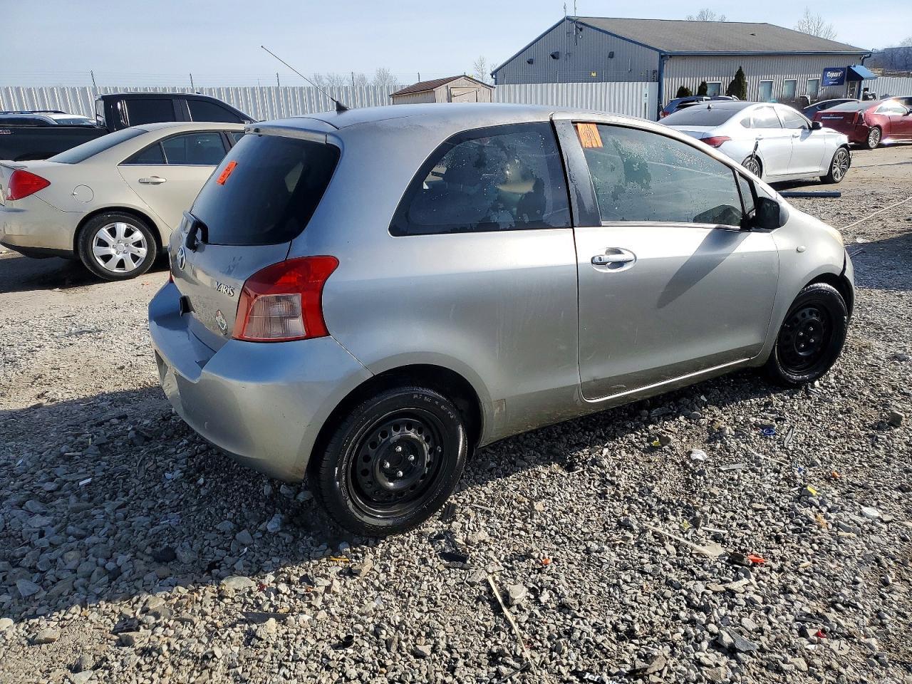2008 Toyota Yaris Base - Image 3