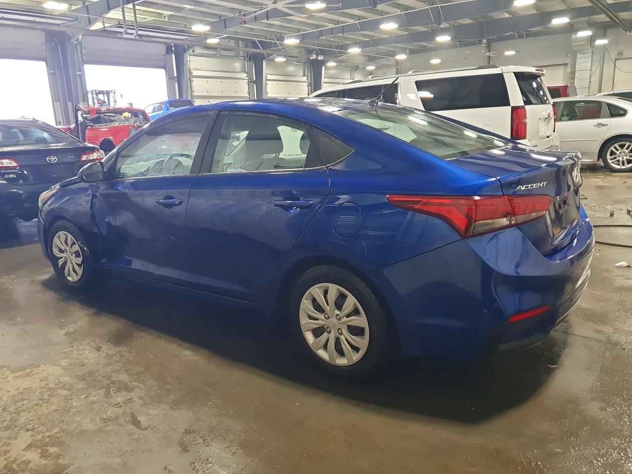 2021 Hyundai Accent Se - Фото 2