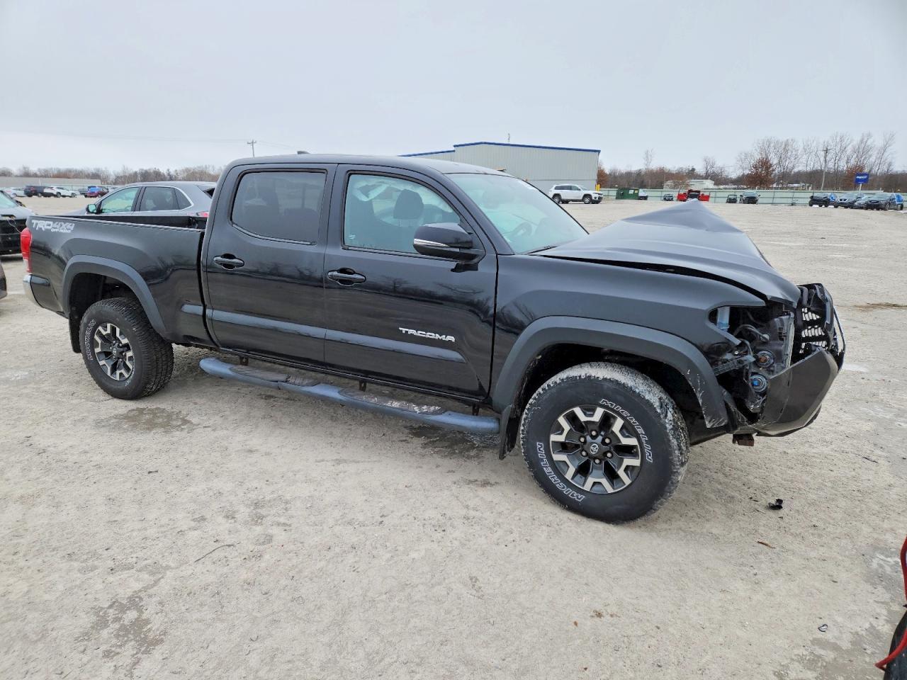 2017 Toyota Tacoma Double Cab - Фото 4