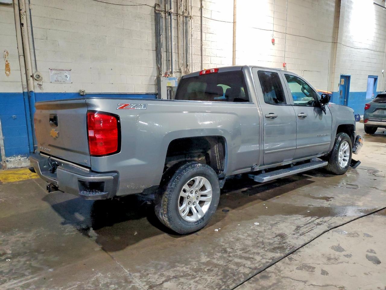2017 Chevrolet Silverado K1500 Lt - Image 3