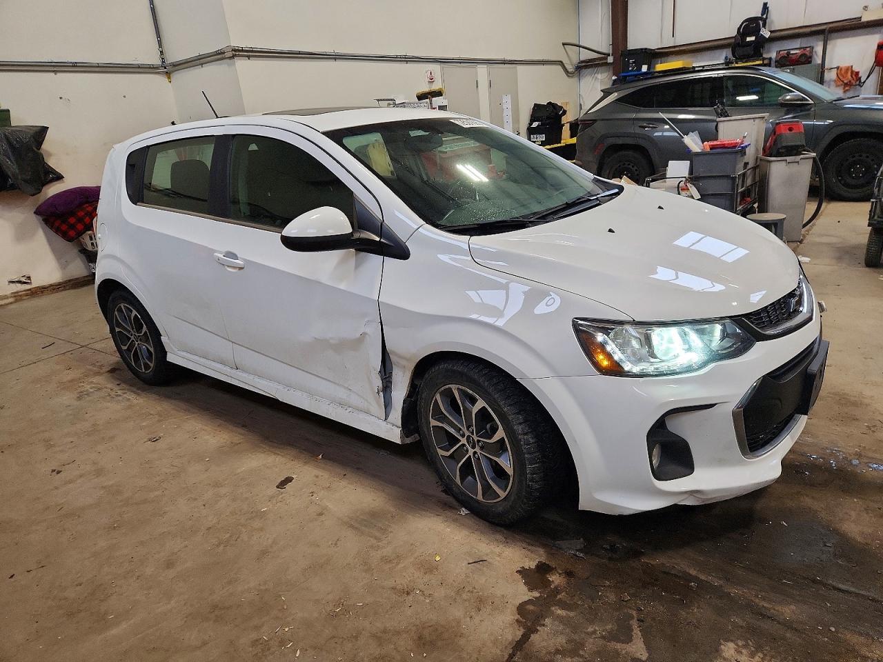 2018 Chevrolet Sonic Lt - Image 4