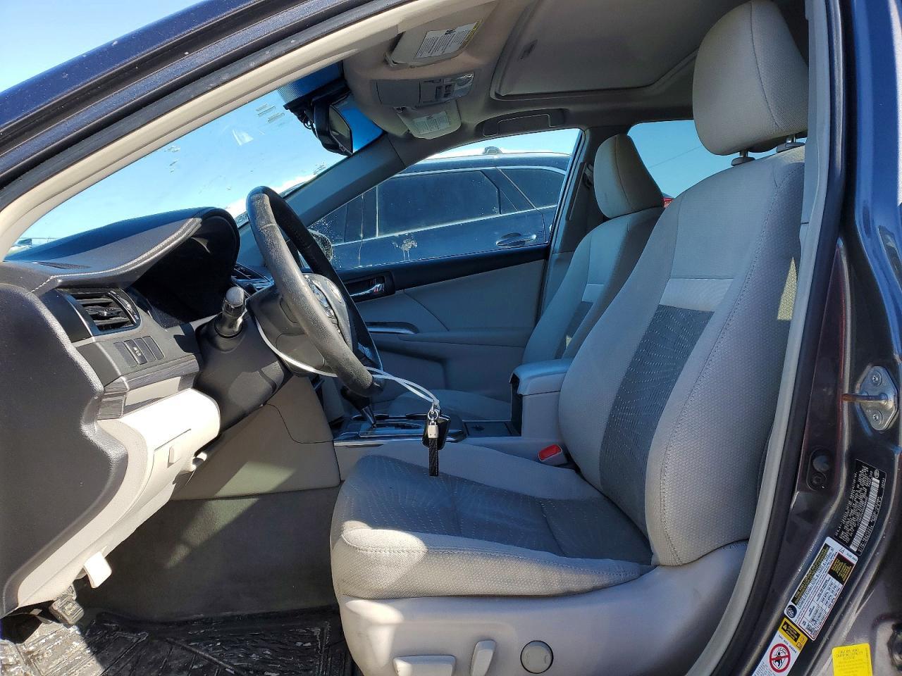 2013 Toyota Camry Hybrid - Image 7