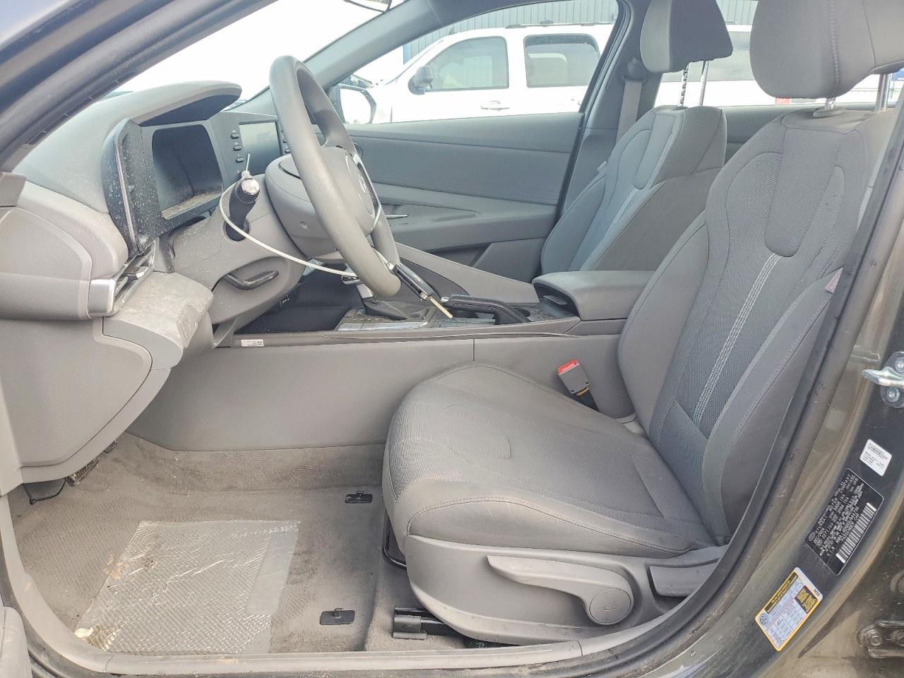 2025 Hyundai Elantra Se - Фото 7