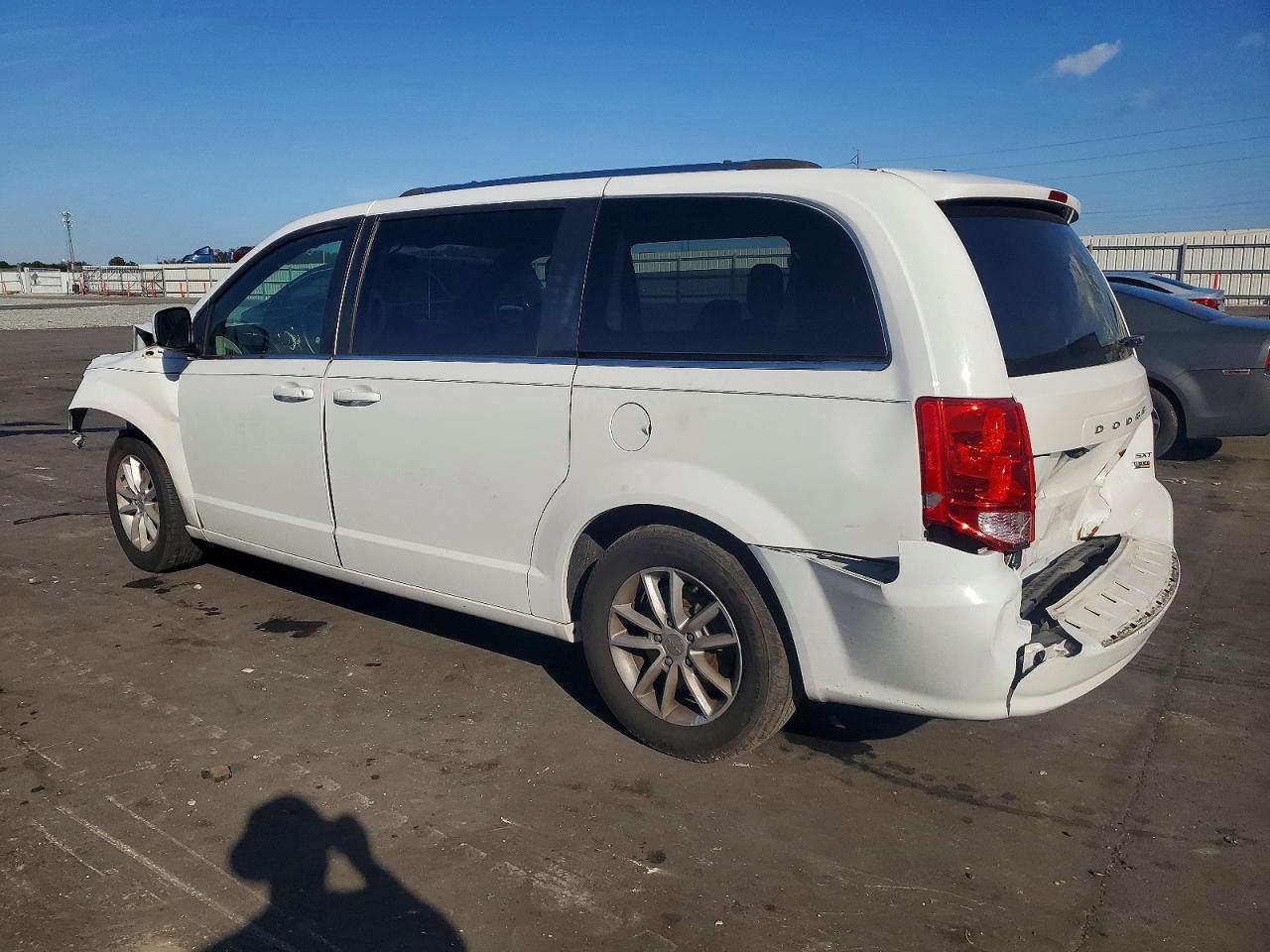 2018 Dodge Grand Caravan Sxt - Фото 2