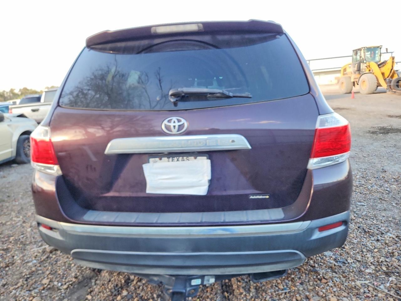 2013 Toyota Highlander Limited - Image 6