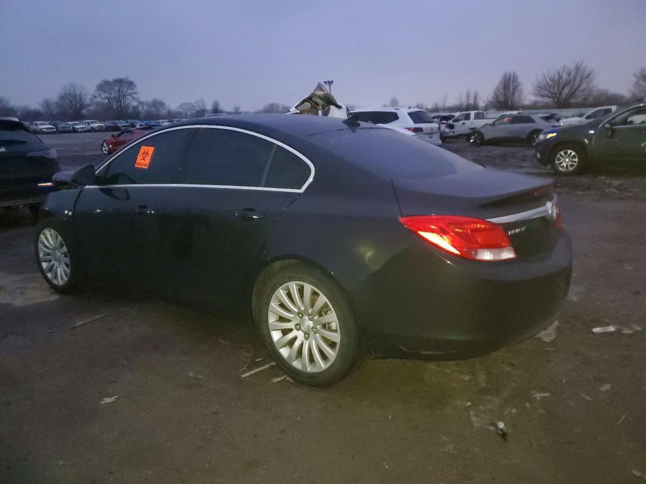 2011 Buick Regal - Фото 2
