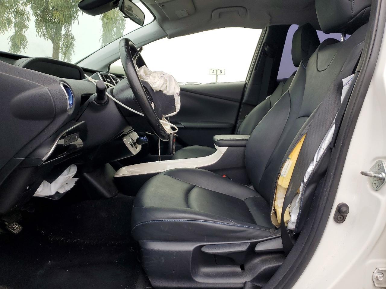 2016 Toyota Prius - Image 7