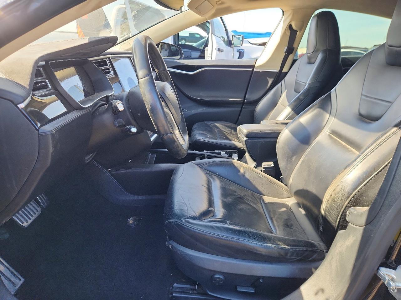 2015 Tesl Model S 90 - Image 7