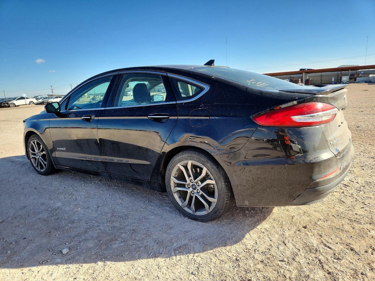 2019 Ford Fusion Titanium - Image 2