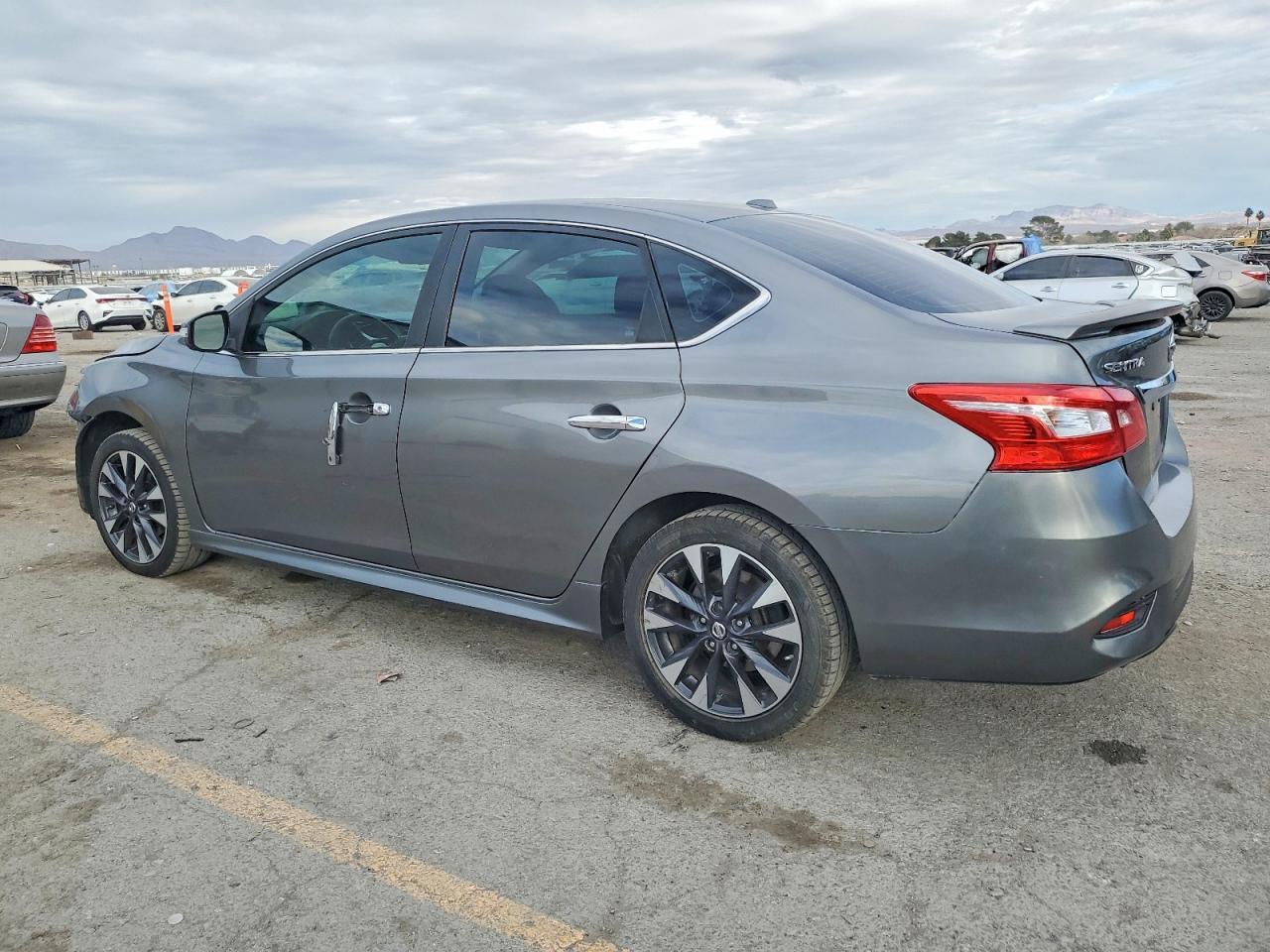 2016 Nissan Sentra Sr - Image 2