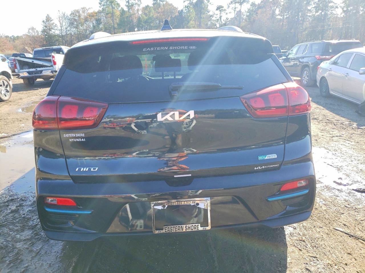 2022 Kia Niro S - Image 6