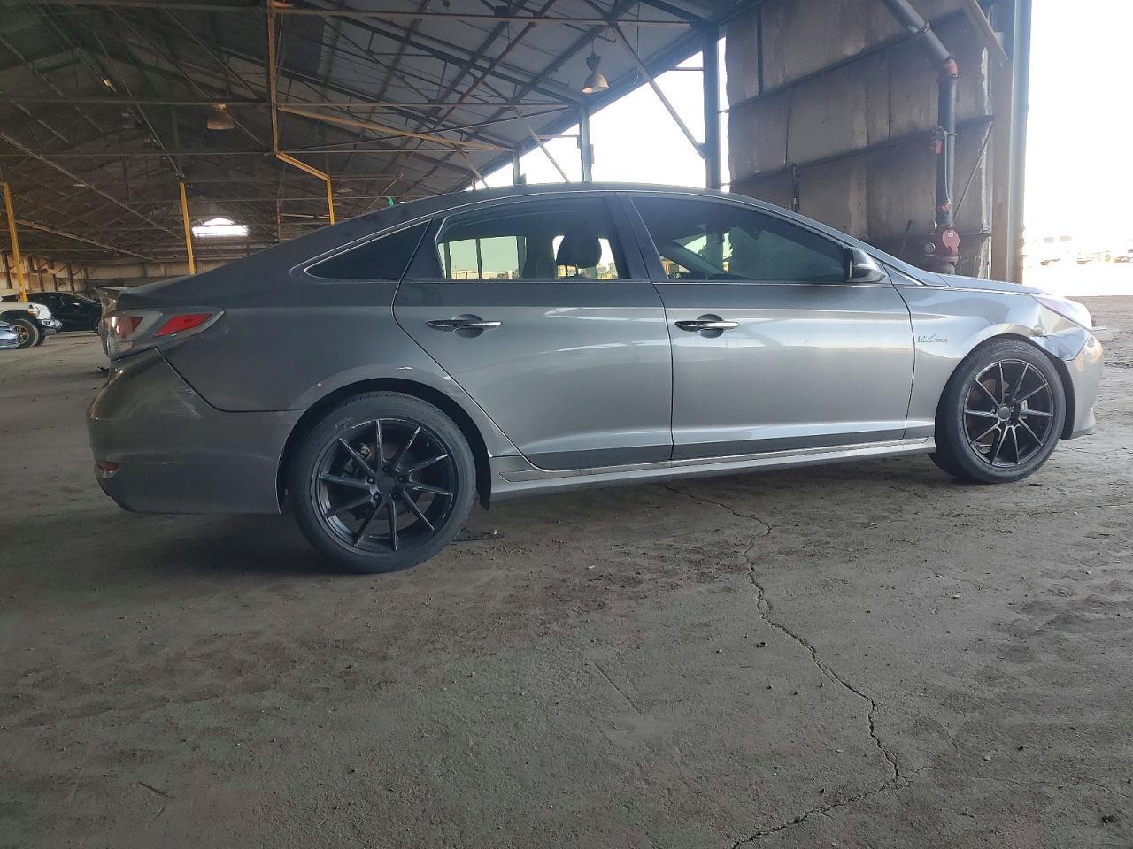 2017 Hyundai Sonata - Фото 3