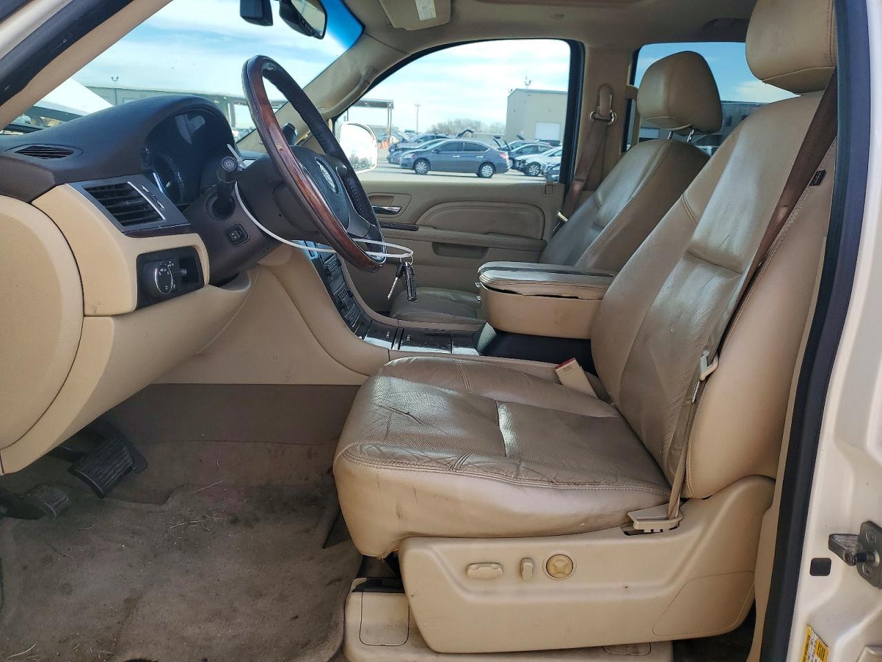 2010 Cadillac Escalade Premium - Фото 7