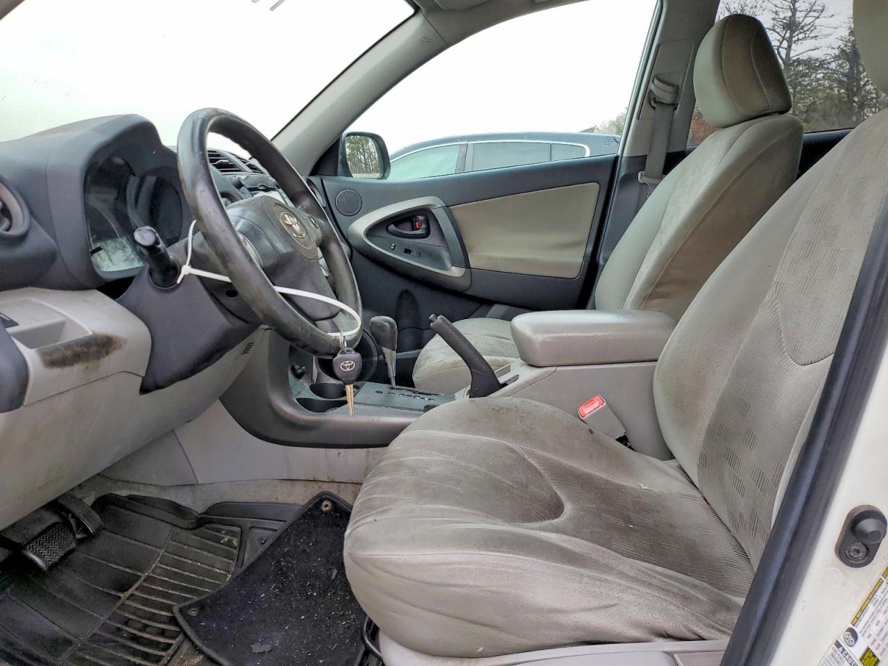 2011 Toyota Rav4 - Image 7