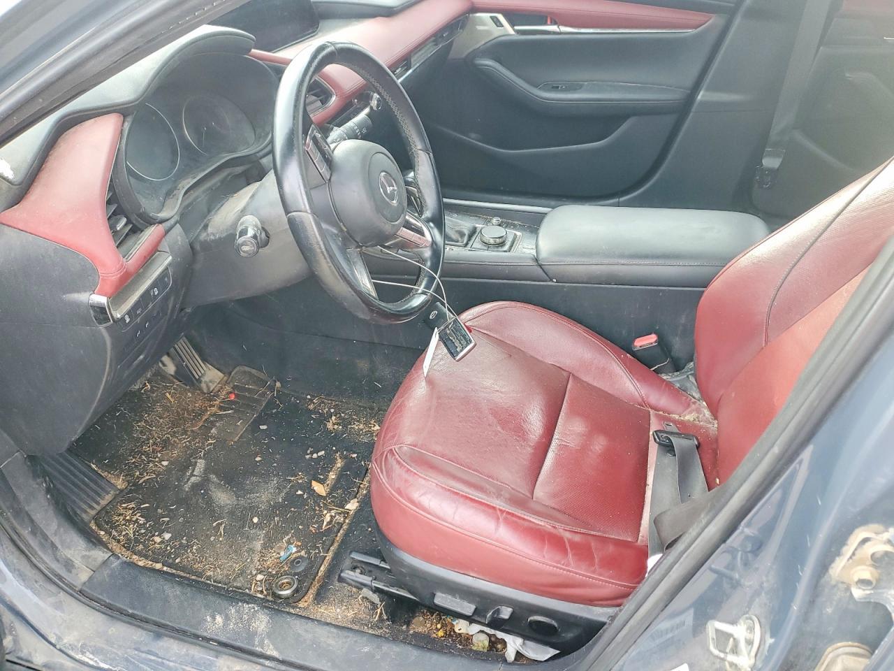 2021 Mazda 3 Premium - Фото 7