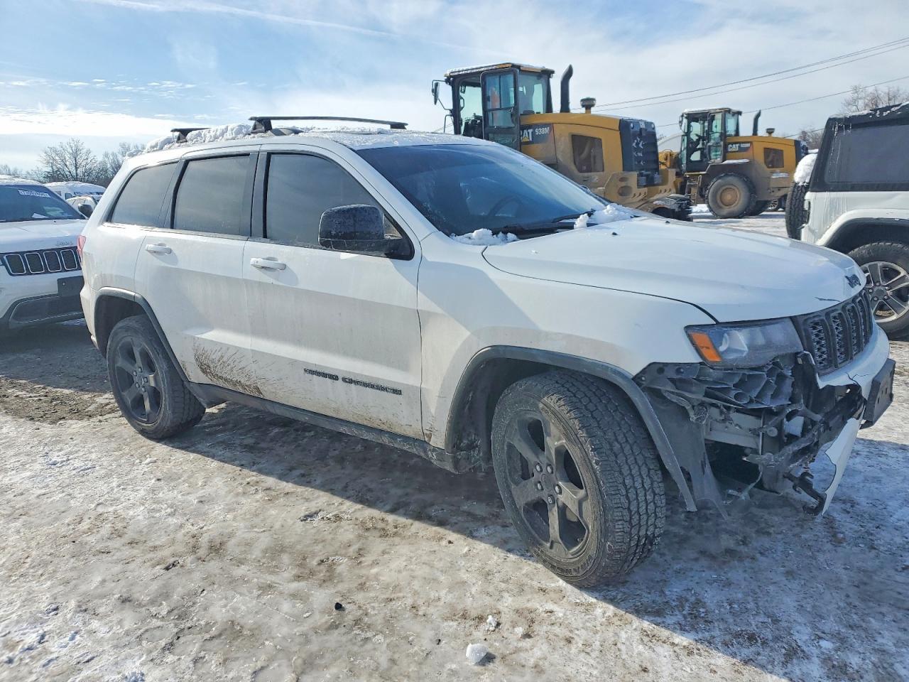 2019 Jeep Grand Cherokee Laredo - Image 4