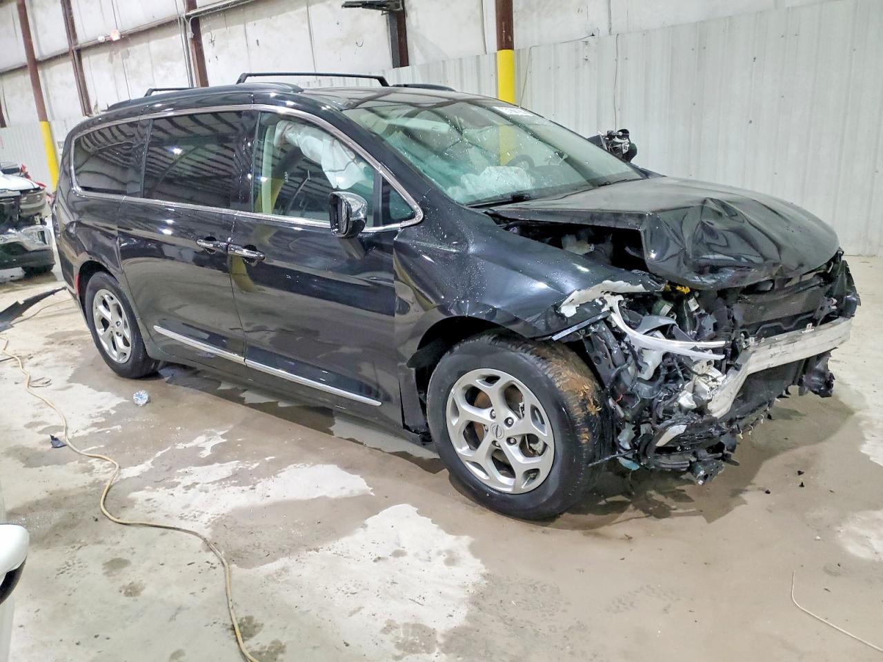 2023 Chrysler Pacifica Limited - Фото 4