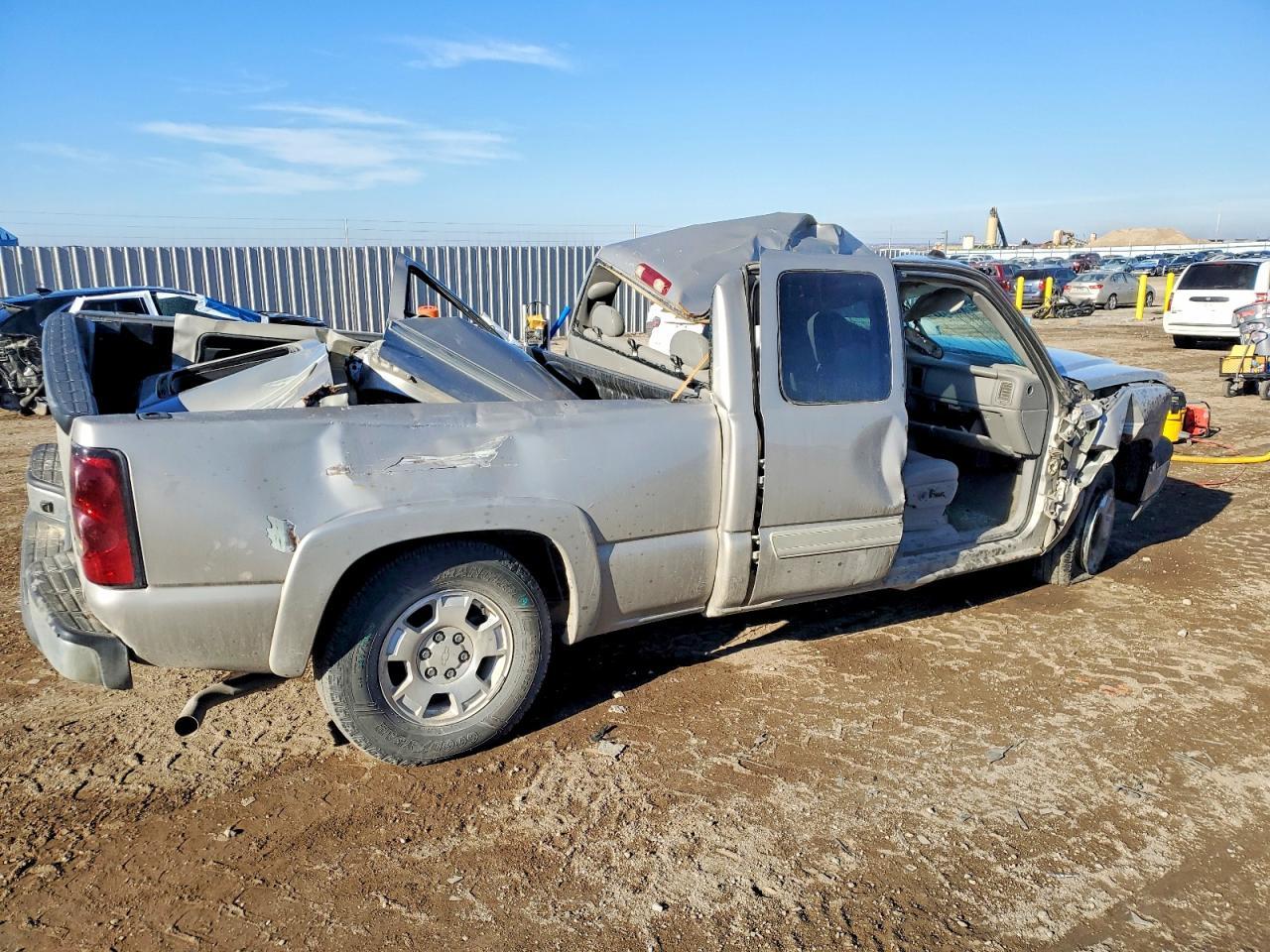 2004 Chevrolet Silverado K1500 - Фото 3