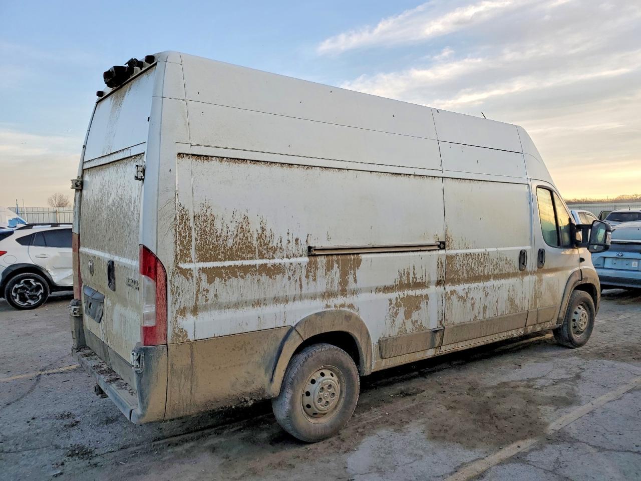 2023 Ram Promaster 3500 Delivery Van - Фото 3
