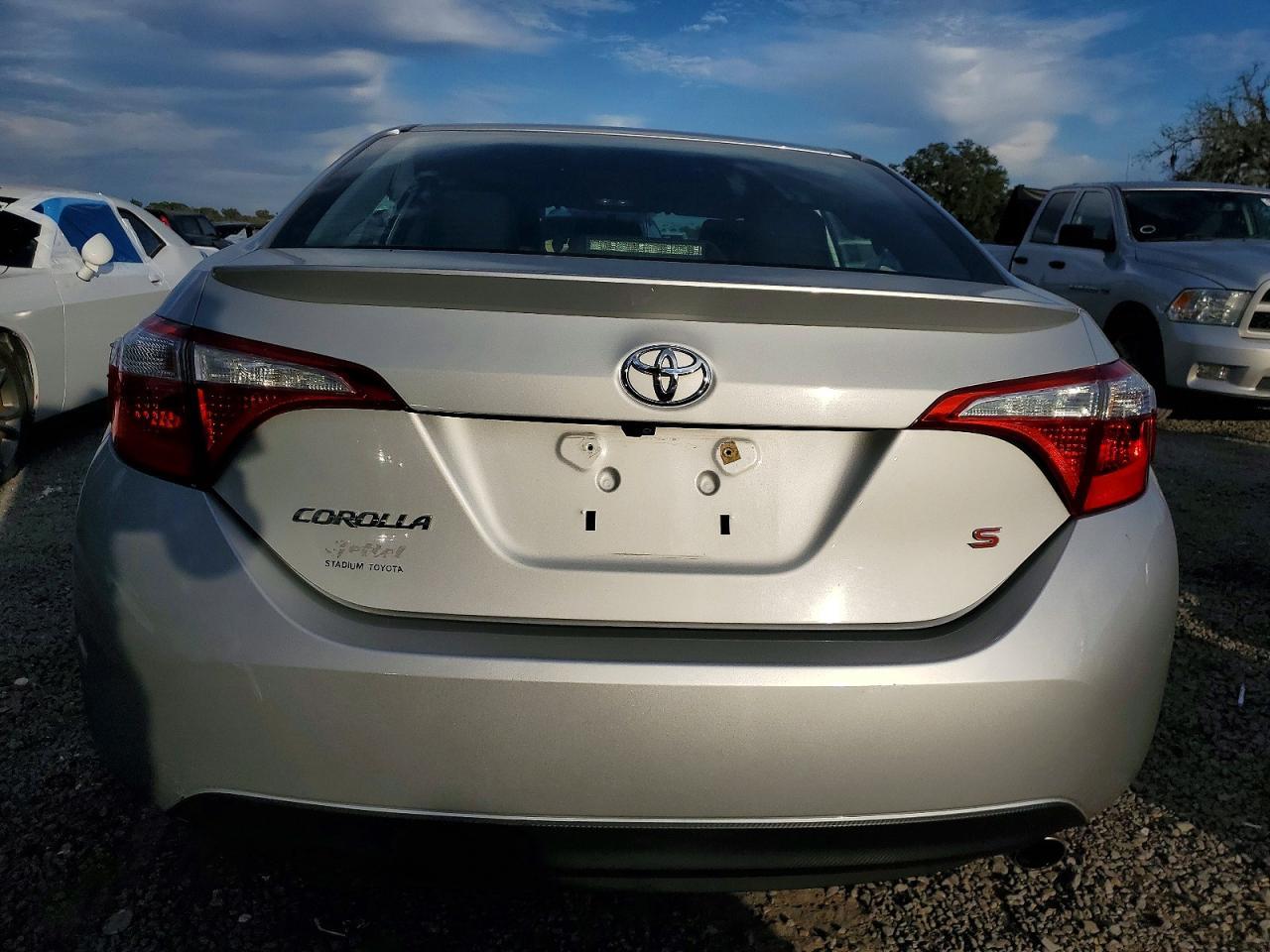 2015 Toyota Corolla L - Image 6