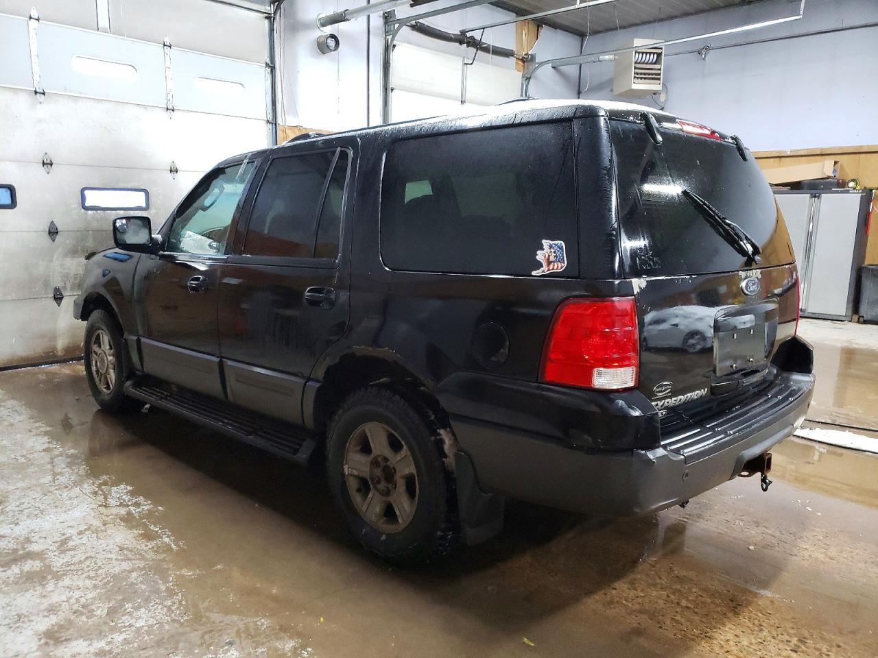 2003 Ford Expedition Xlt - Фото 2