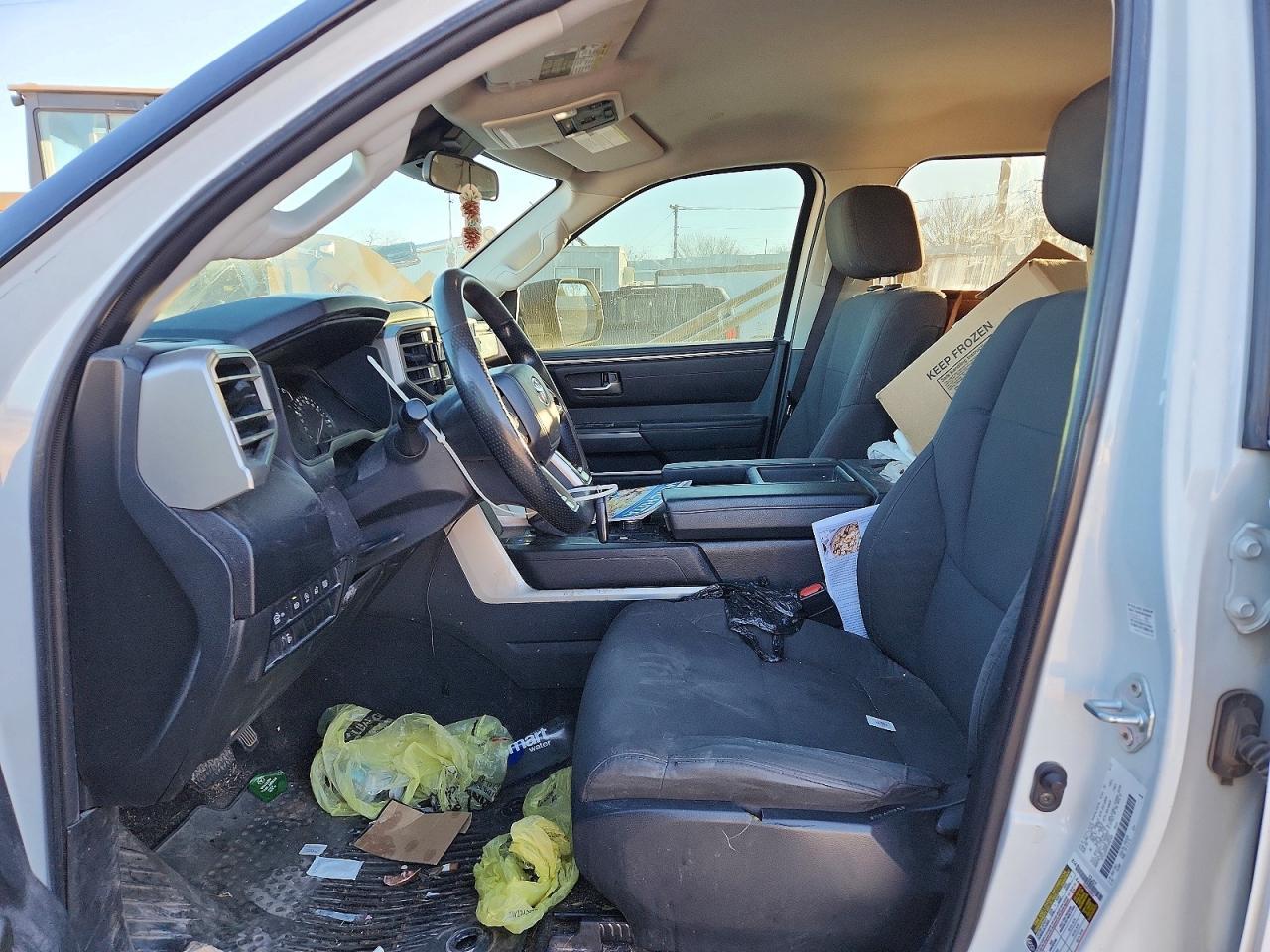 2023 Toyota Tundra Sr5 - Image 7
