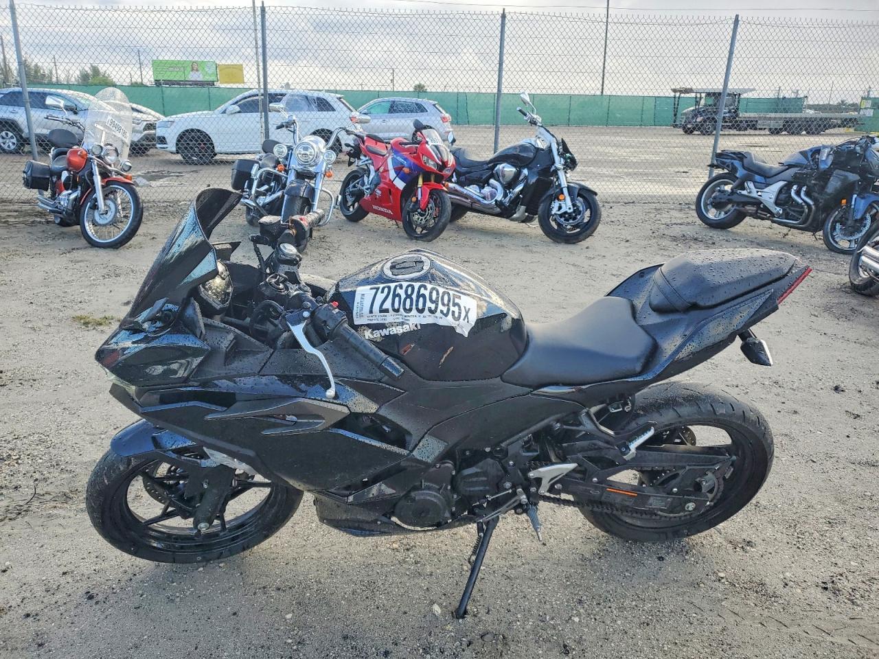 2024 Kawasaki Ex500 H - Image 3