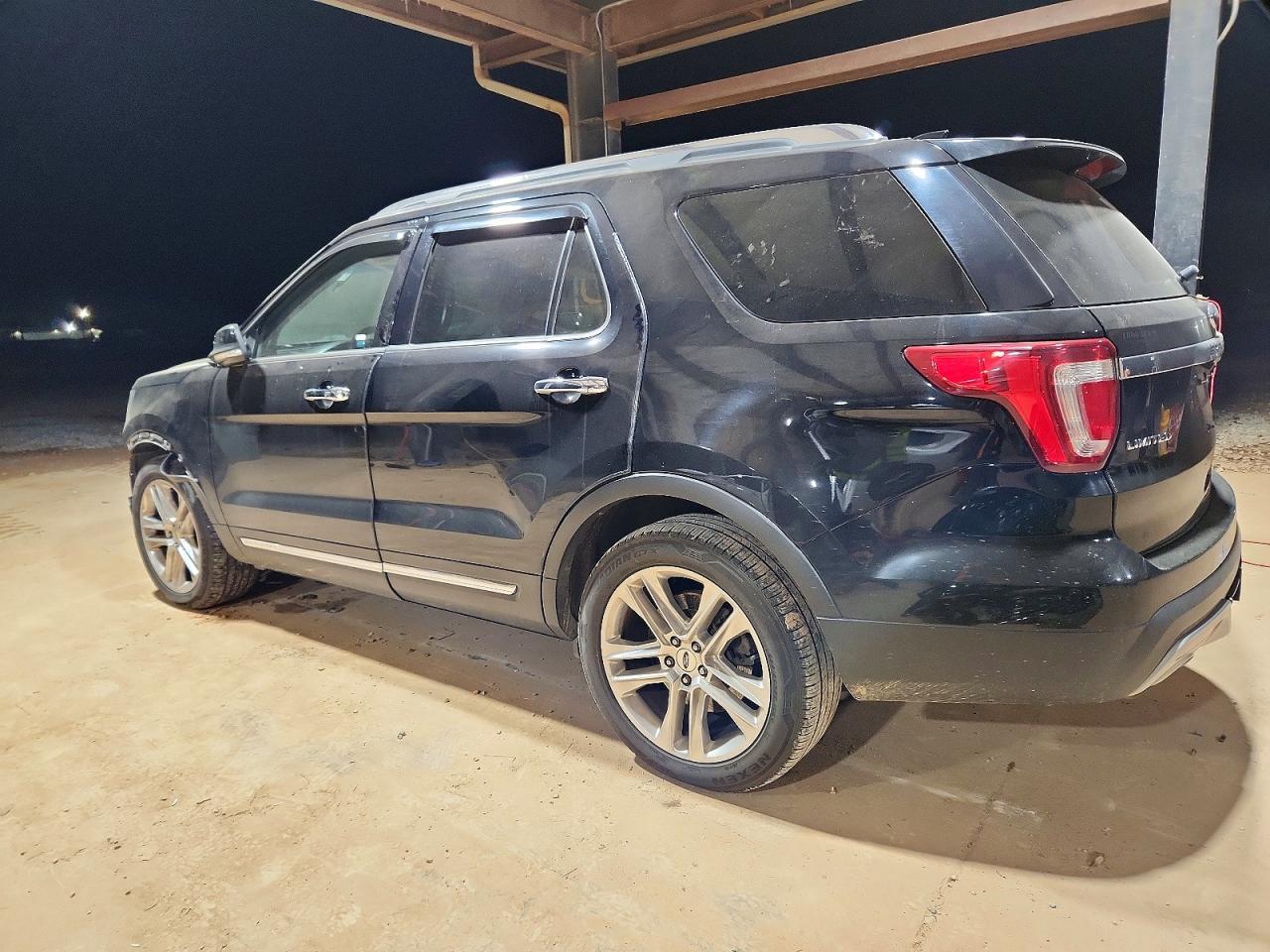 2016 Ford Explorer Limited - Image 2