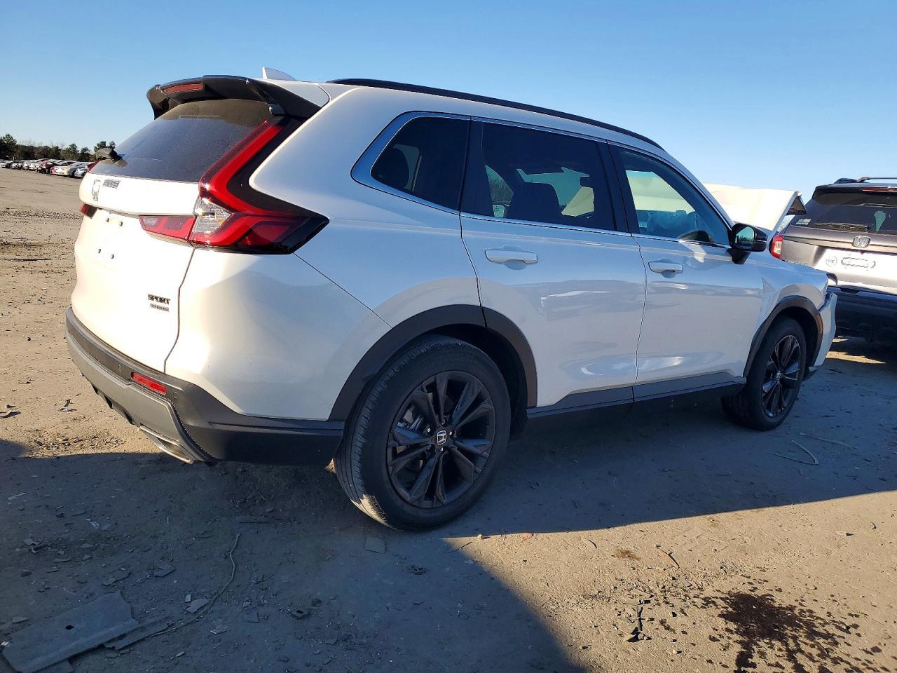 2025 Honda Cr-V Sport Touring - Image 3