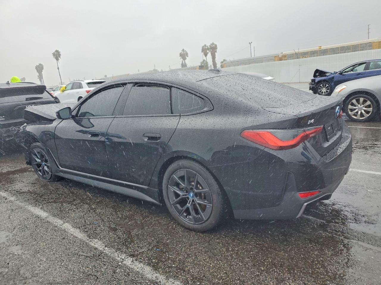 2023 BMW I4 Edrive 40 - Фото 2