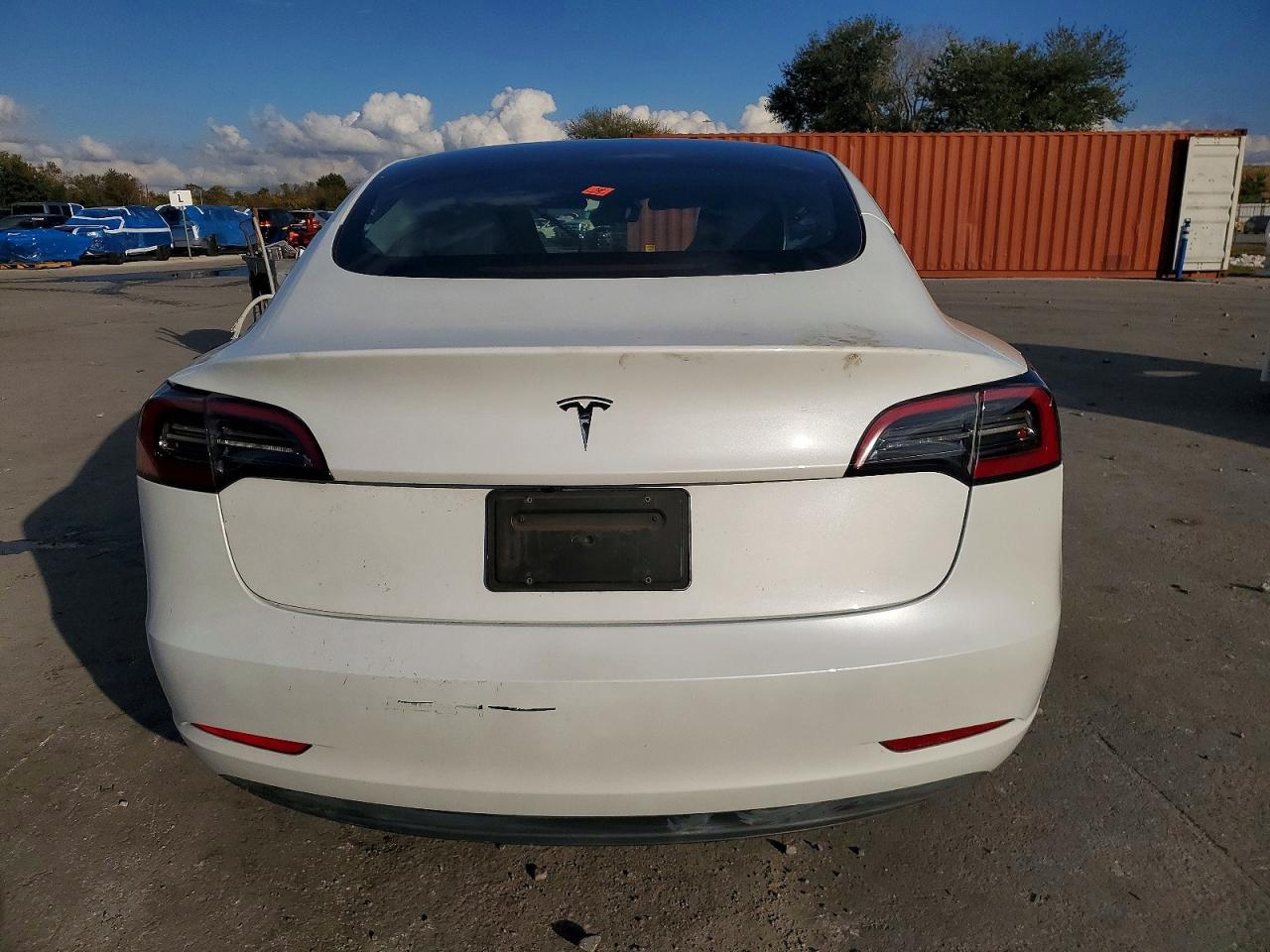 2023 Tesla Model 3 - Фото 6