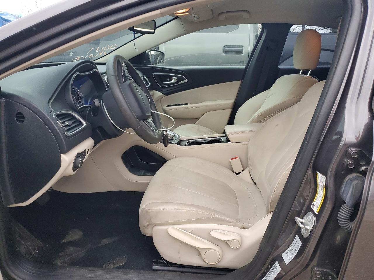 2016 Chrysler 200 Limited - Фото 7