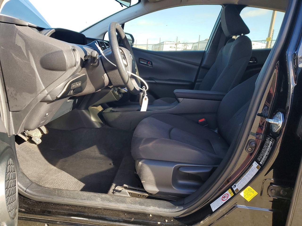 2018 Toyota Prius - Image 7