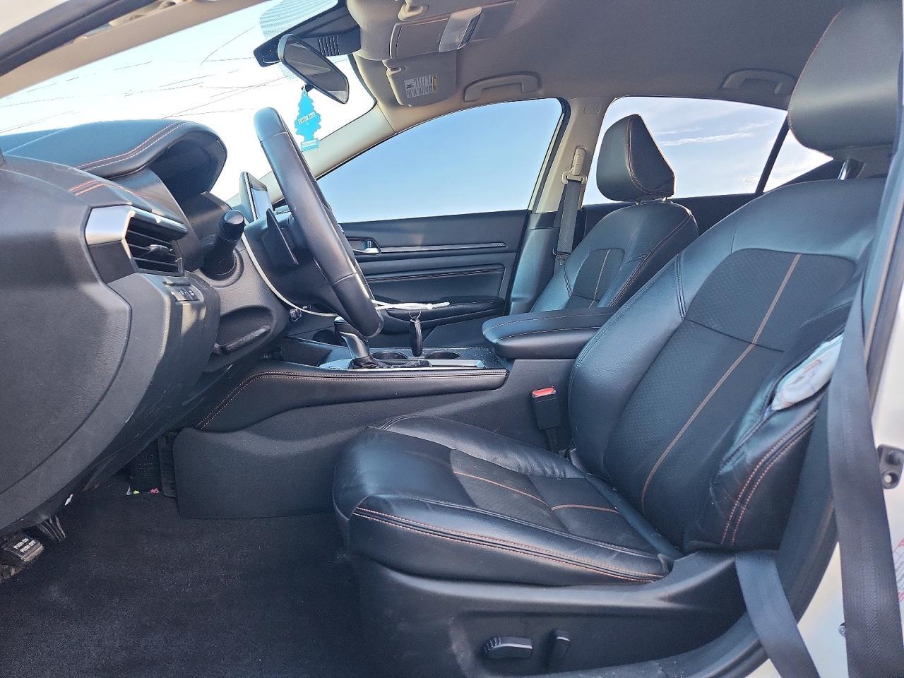 2022 Nissan Altima Sr - Image 7