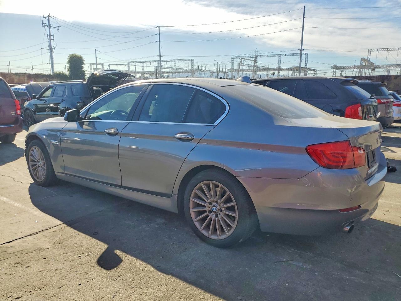 2013 BMW 535 I - Фото 2