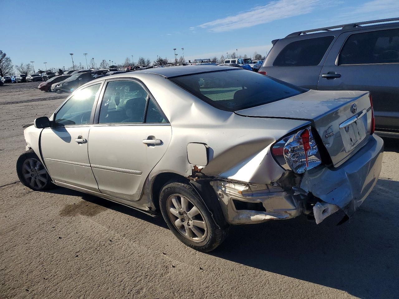 2004 Toyota Camry Le - Image 2