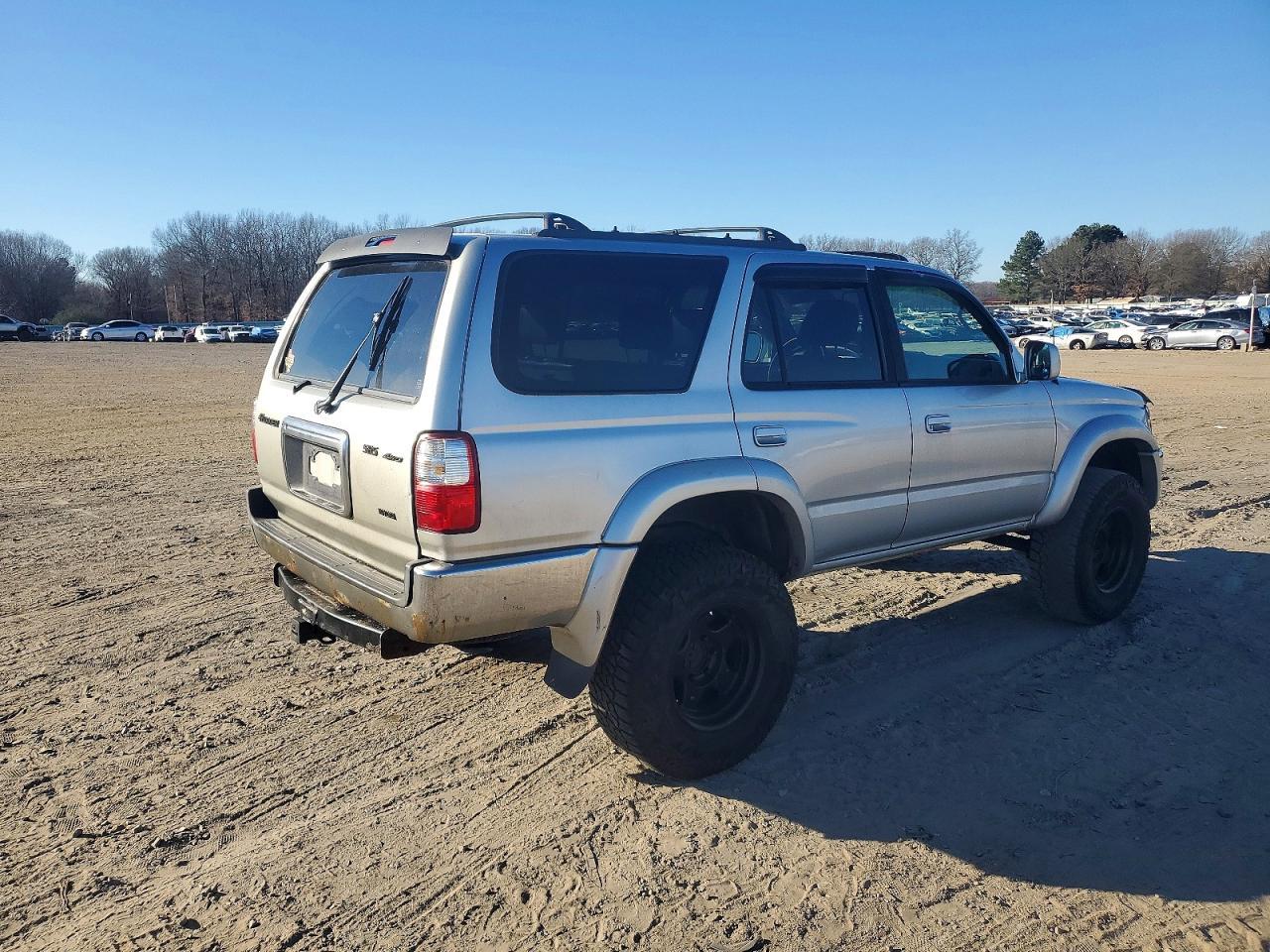 2002 Toyota 4Runner Sr5 - Image 3