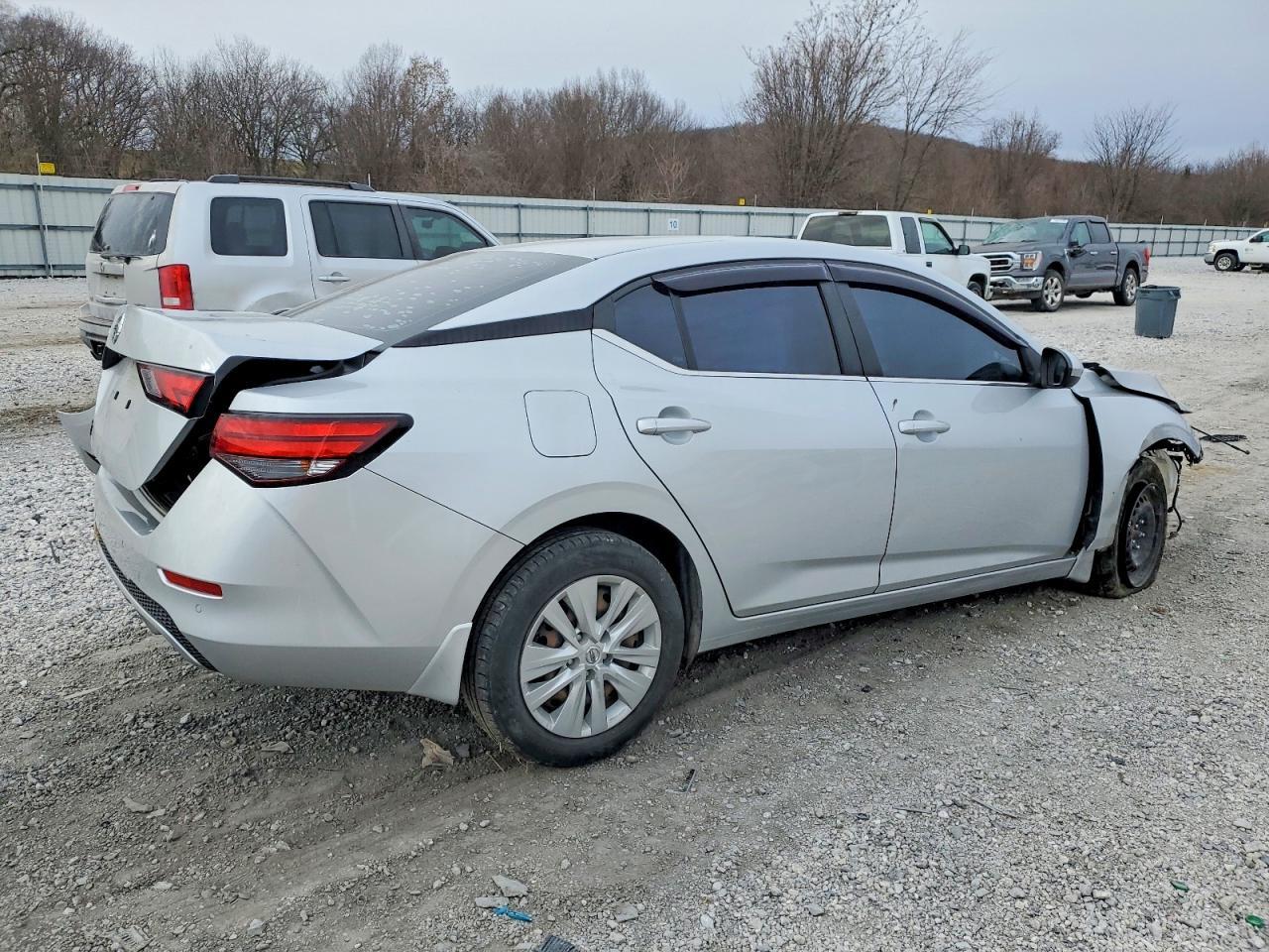 2020 Nissan Sentra S - Фото 3