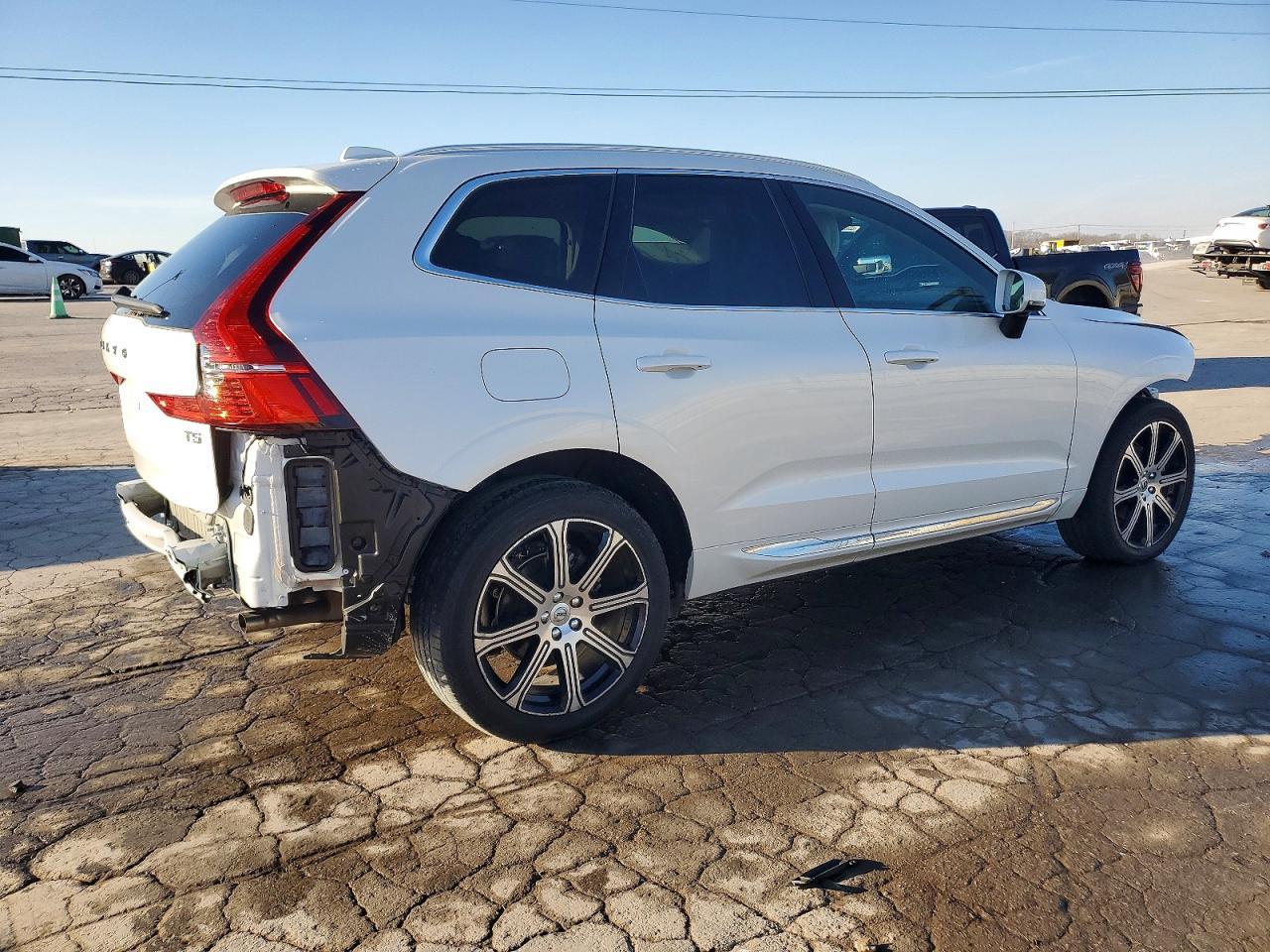 2021 Volvo Xc60 T5 Inscription - Image 3