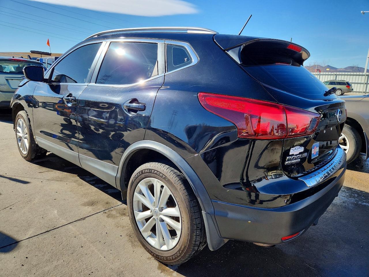 2017 Nissan Rogue Sport S - Фото 2