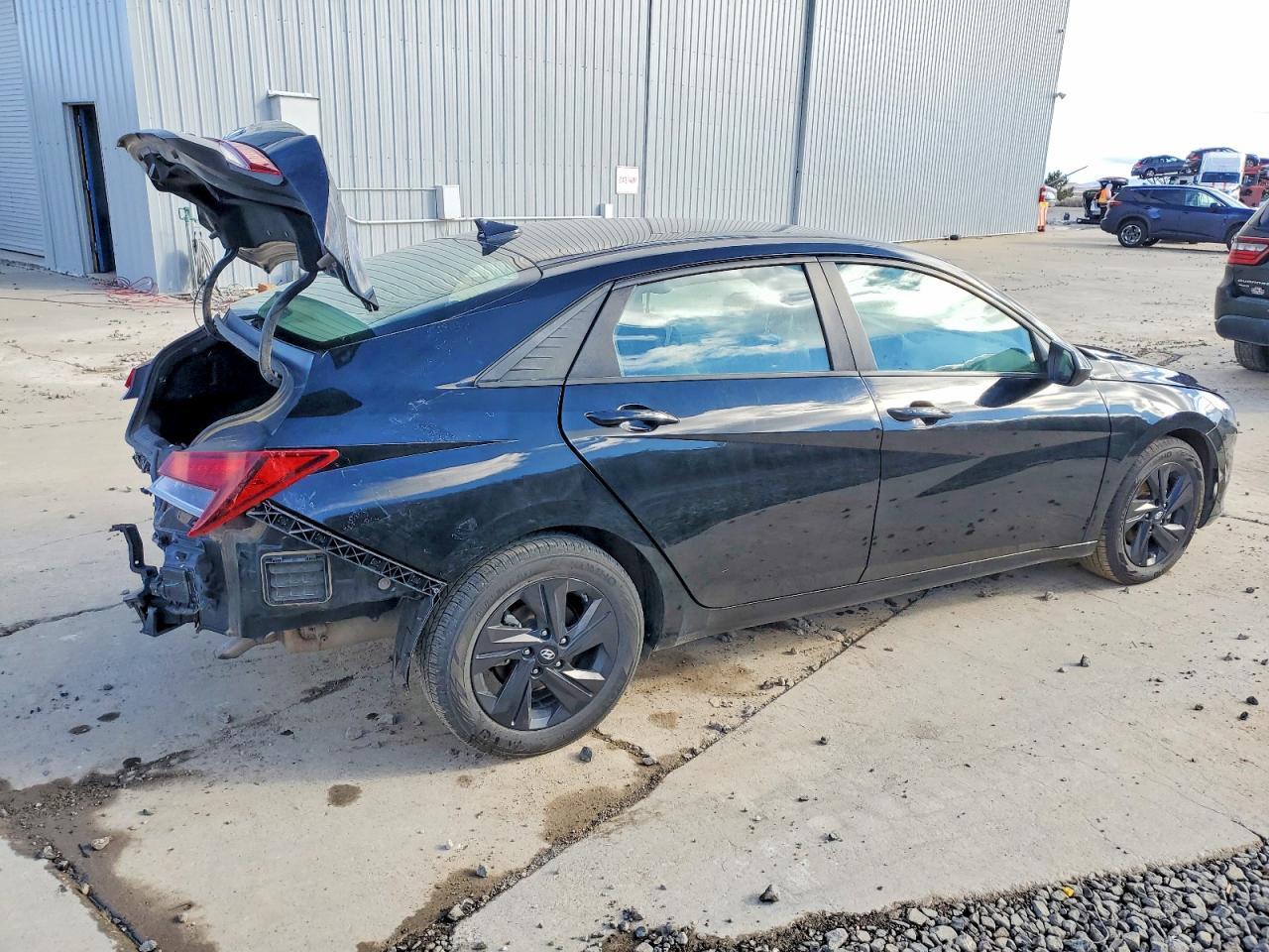 2023 Hyundai Elantra Sel - Image 3